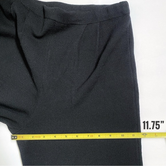 ST. JOHN BLACK KNIT HIGH WAISTED CROP LONG PANTS - Picture 6 of 8